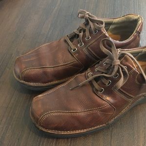 Clarks Brown Leather Lace Up Casual Business Men’s Comfort Shoe Size 10.5